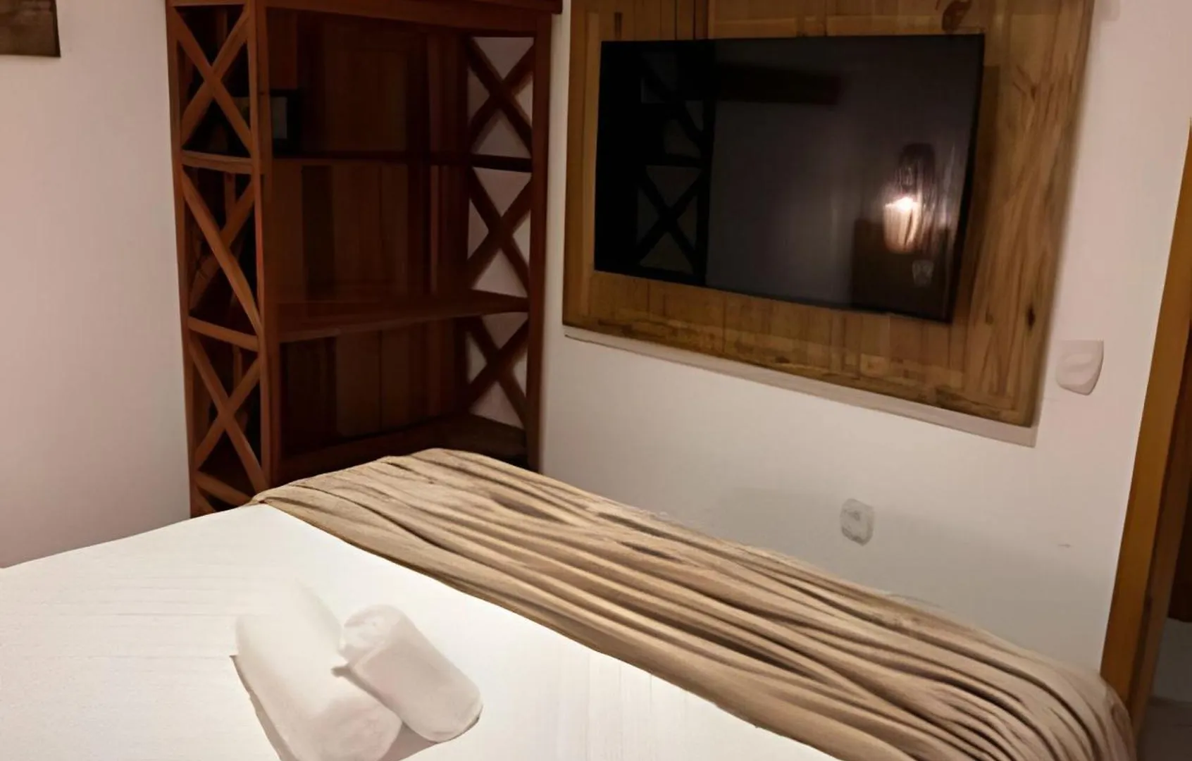 Apto Pisc + Jacuzzi | R. Mucuge 포르투세구로 브라질
