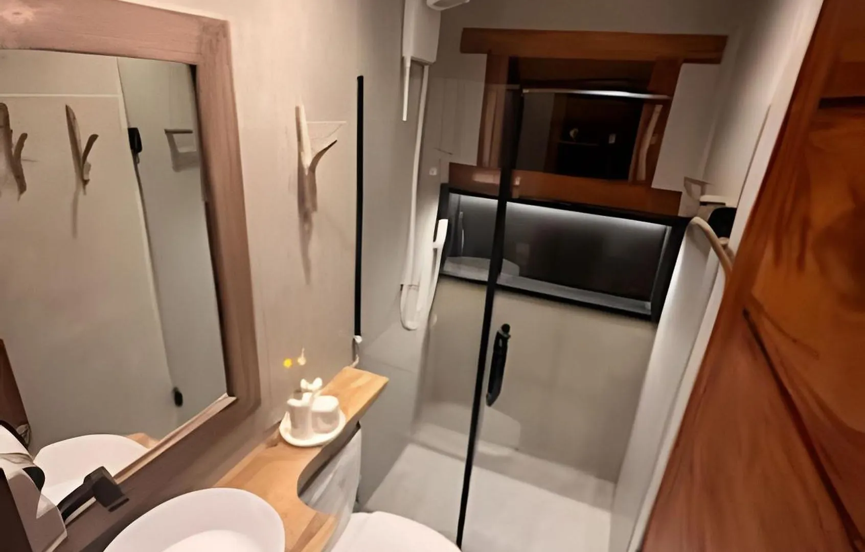 Apto Pisc + Jacuzzi | R. Mucuge 포르투세구로 펜션